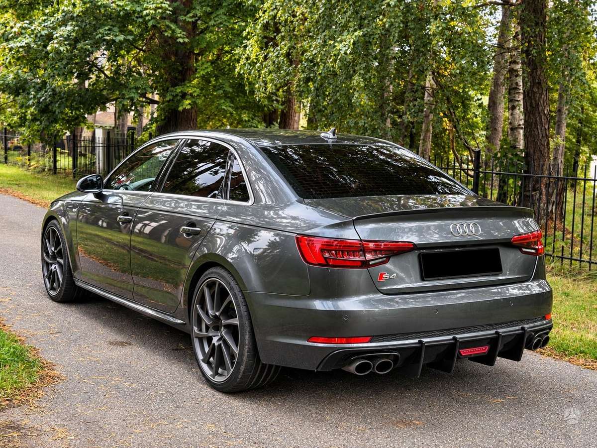 Audi S4, 3.0 l., Седан