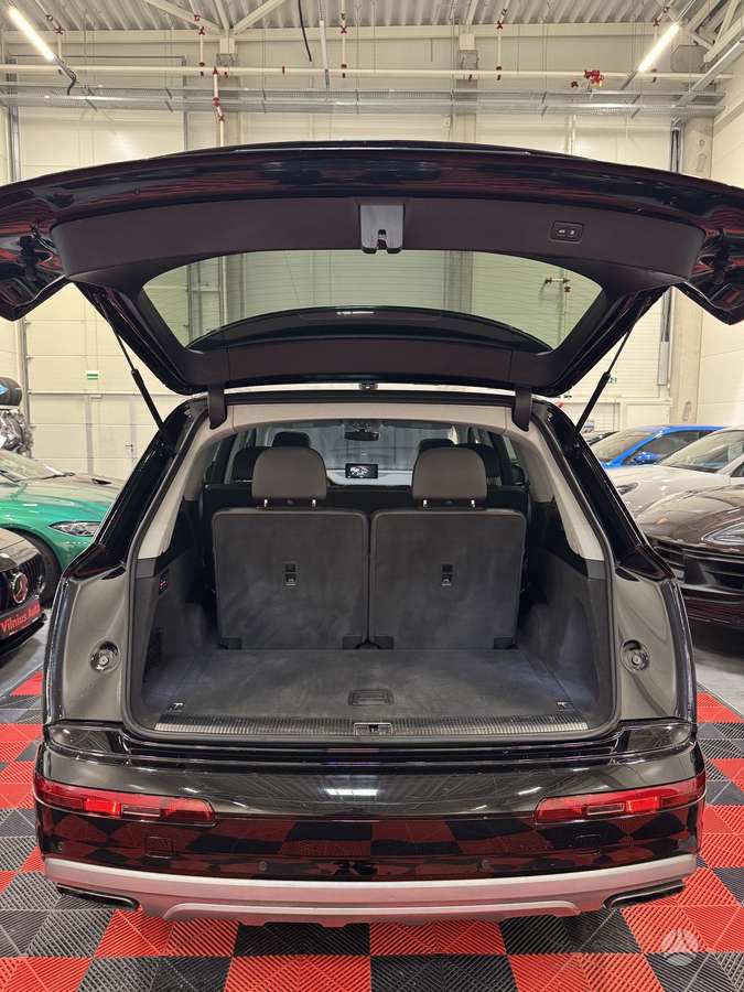 Audi Q7, 3.0 l., Внедорожник / Кроссовер