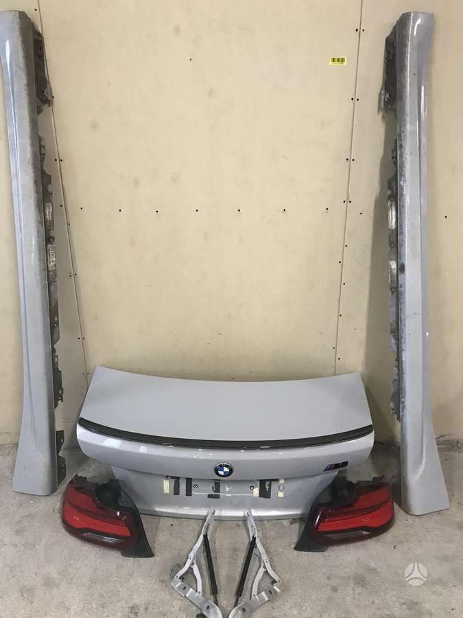 BMW M2 kėbulo dalys
