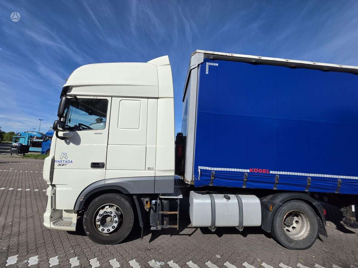 DAF 450FT, double sleeper