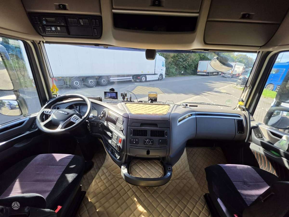 DAF 450FT, double sleeper