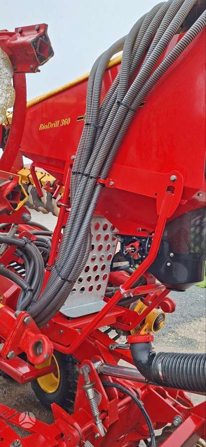 Vaderstad Carrier 820, žemės dirbimo / ruošimo technika