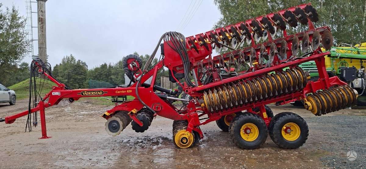 Vaderstad Carrier 820, žemės dirbimo / ruošimo technika