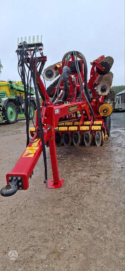 Vaderstad Carrier 820, žemės dirbimo / ruošimo technika