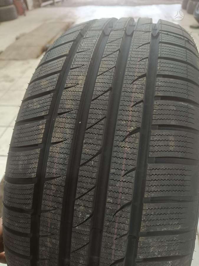 Superia Bluewin uhp, winter 225/50 R17