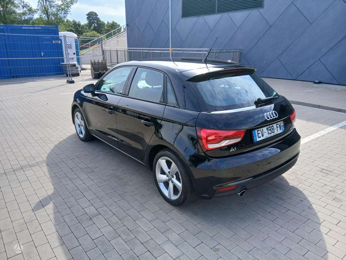 Audi A1, 1.0 l., Хэтчбек