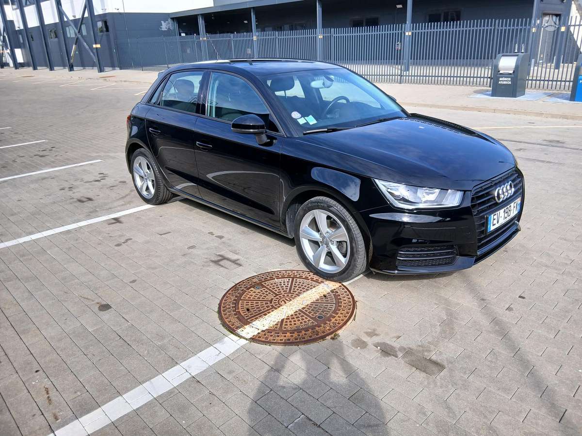 Audi A1, 1.0 l., Хэтчбек