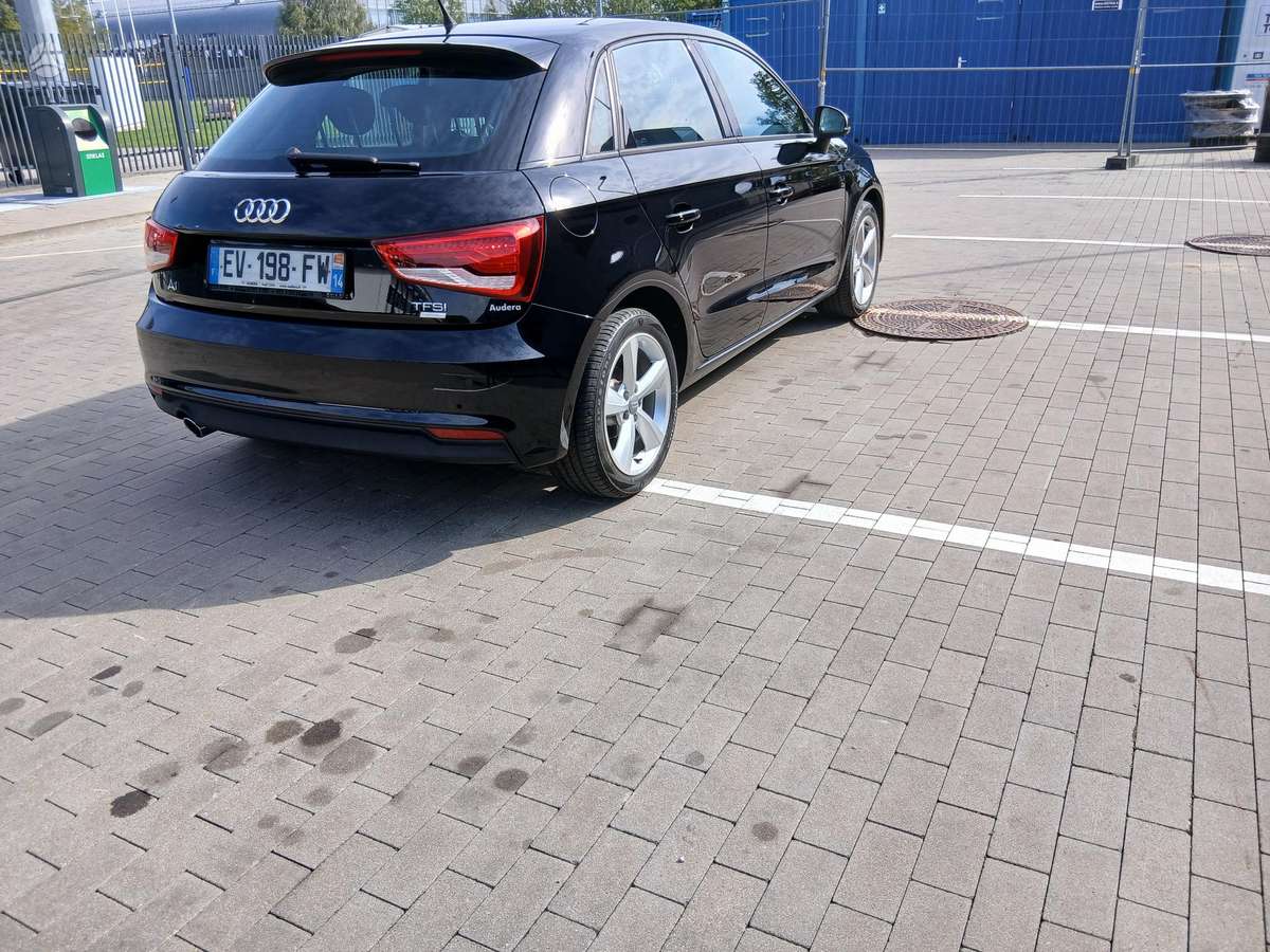 Audi A1, 1.0 l., Хэтчбек
