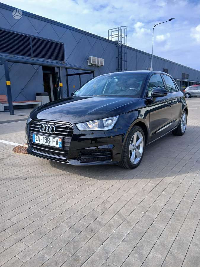 Audi A1, 1.0 l., Хэтчбек