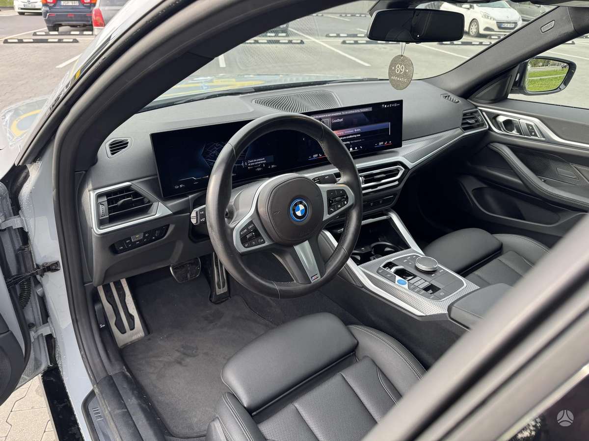 BMW i4, saloon / sedan
