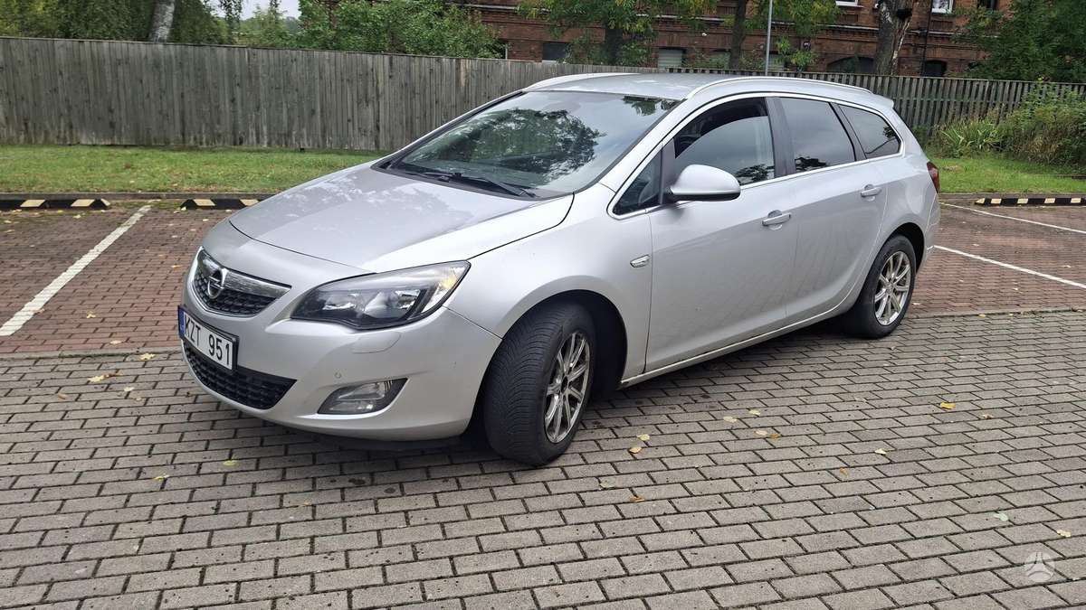 Opel Astra, 2.0 l., universalas