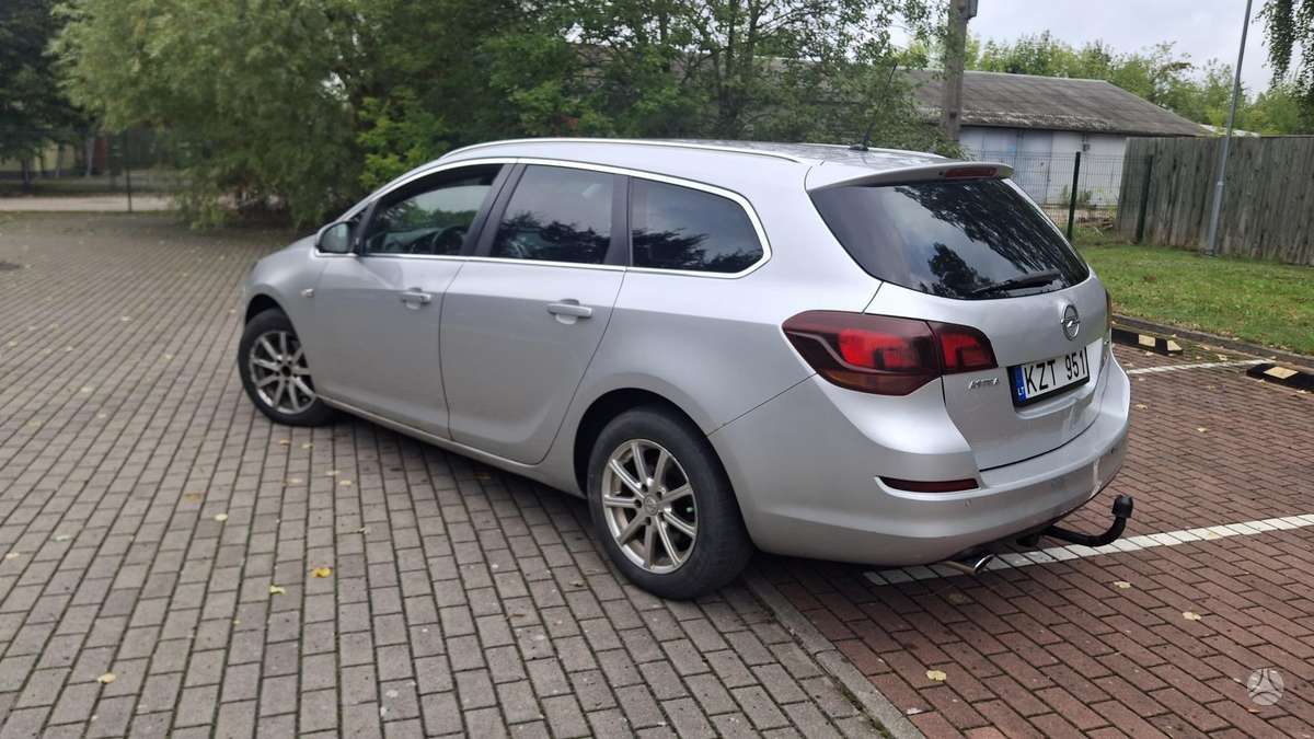 Opel Astra, 2.0 l., universalas
