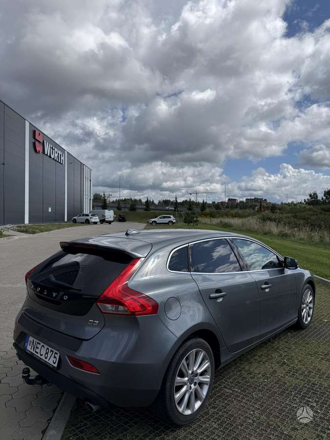 Volvo V40, 2.0 l., Хэтчбек