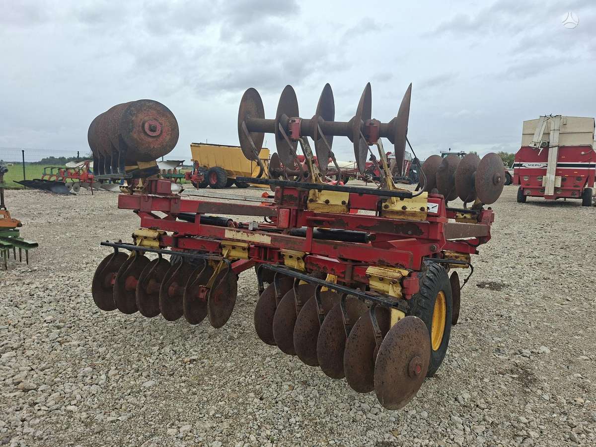 Vaderstad XT 460, scrapers, scrubbers