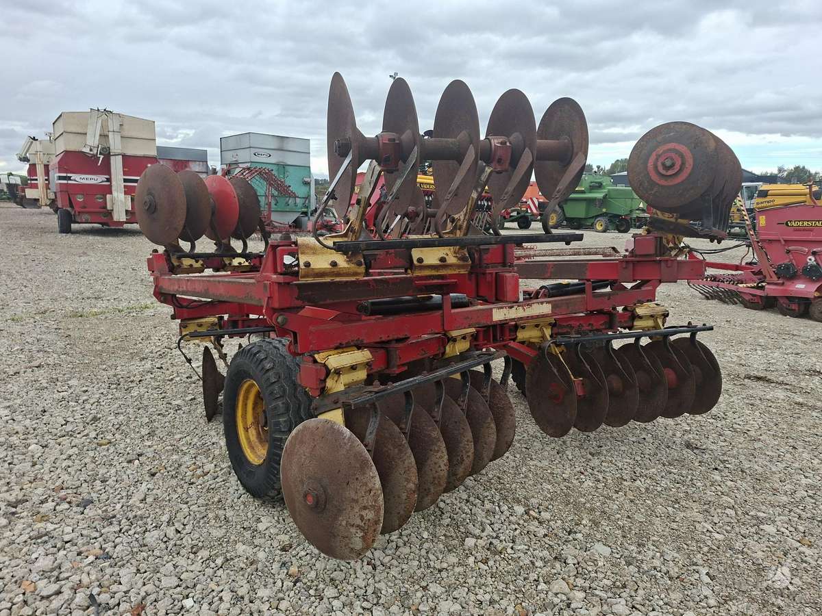 Vaderstad XT 460, scrapers, scrubbers
