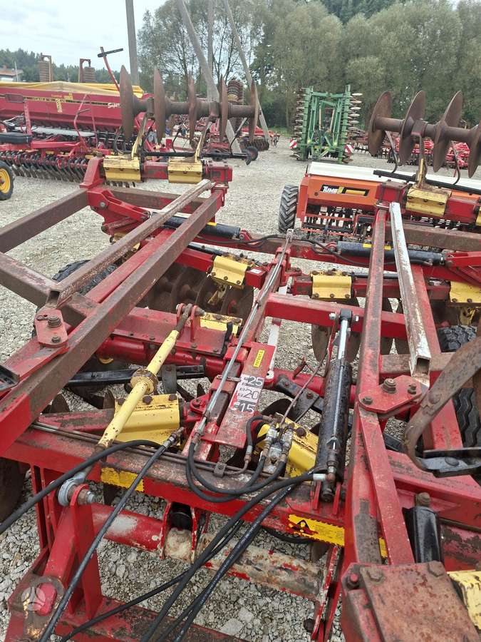 Vaderstad XT 460, skutikai, purentuvai