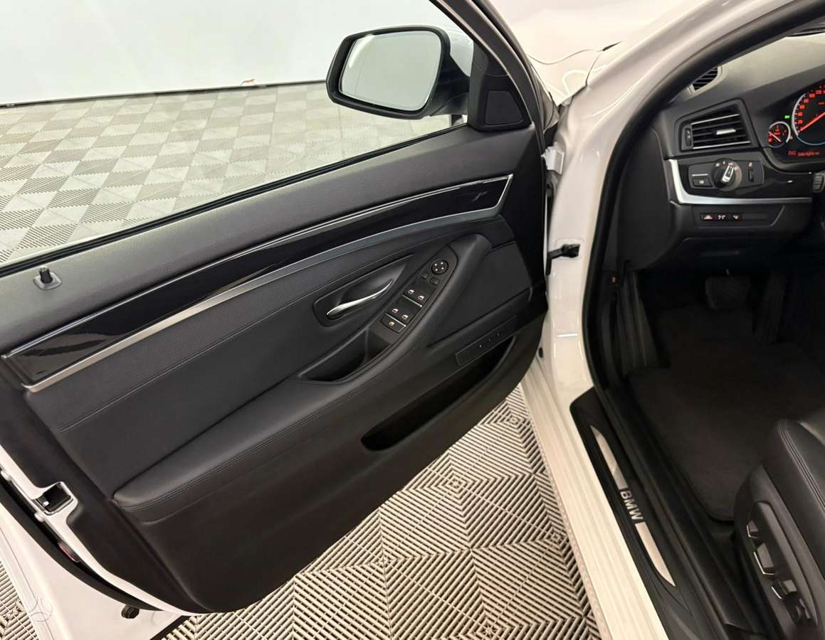BMW 530, 3.0 l., wagon