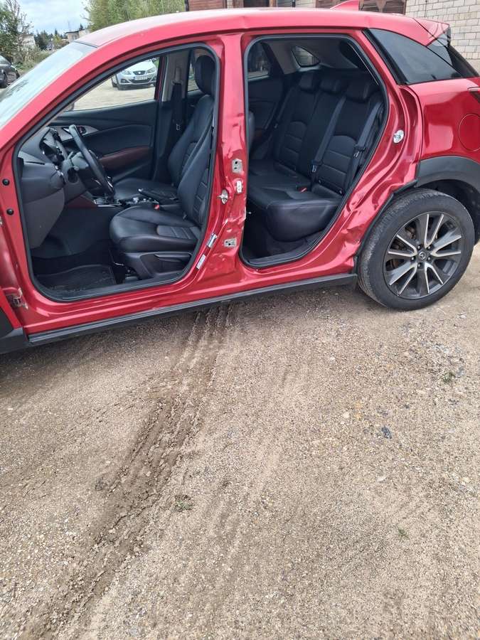 Mazda CX-3, 2.0 l., off-road / crossover