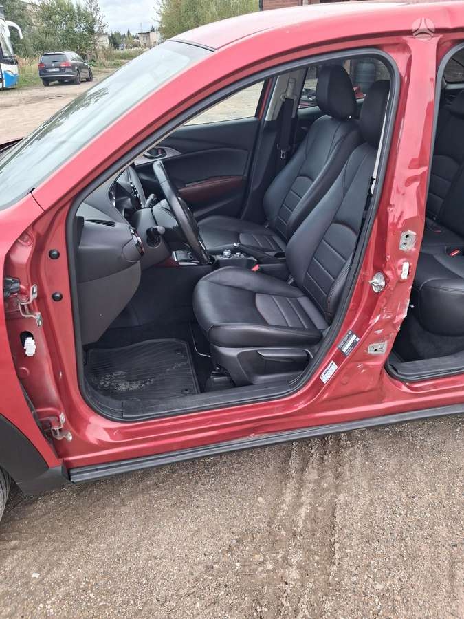 Mazda CX-3, 2.0 l., off-road / crossover