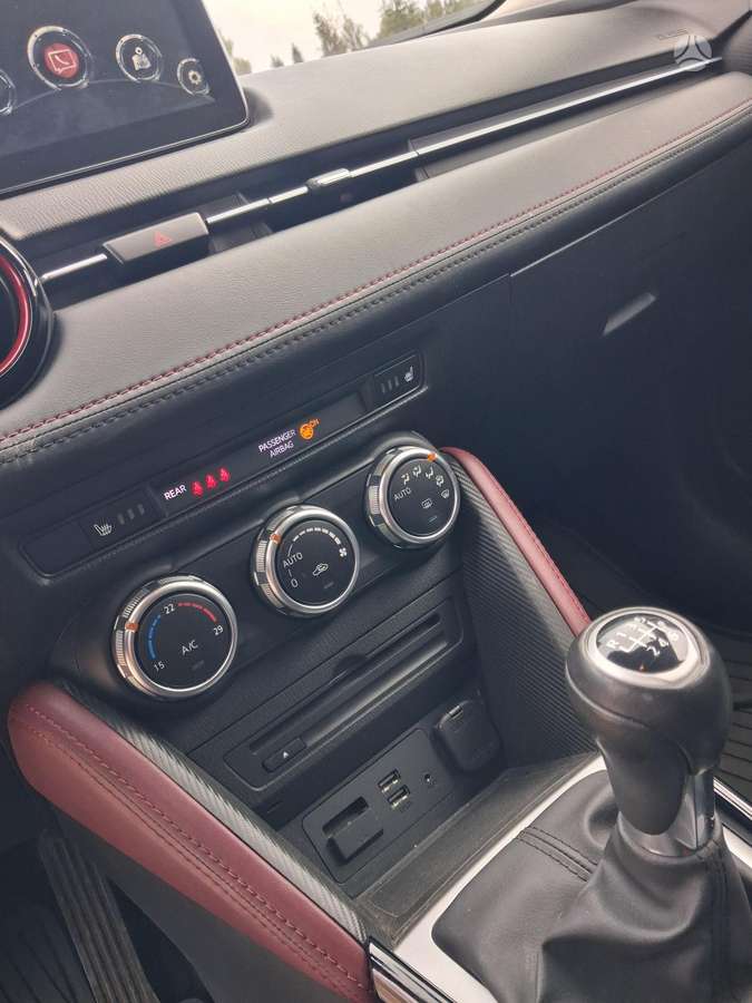 Mazda CX-3, 2.0 l., Внедорожник / Кроссовер