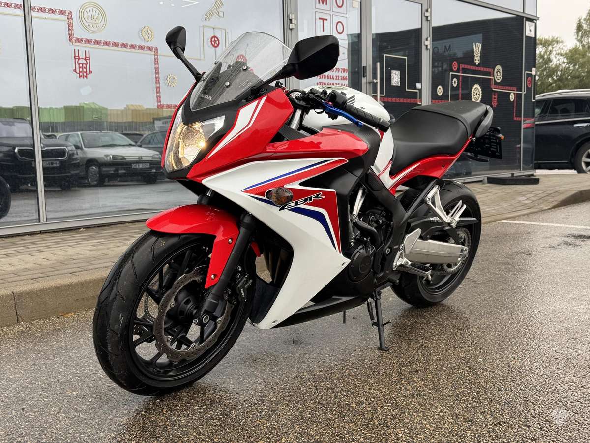 Honda CBR 650cc, street / classic