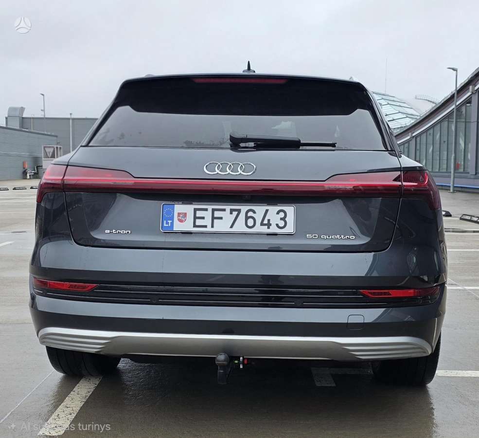 Audi e-tron, 71 kWh, off-road / crossover