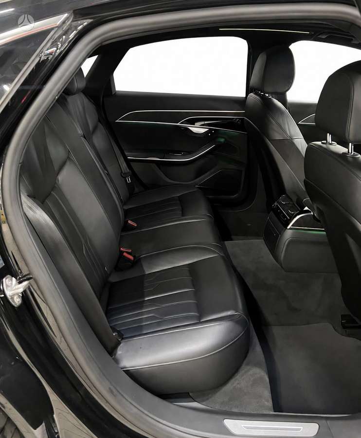 Audi A8, 3.0 l., Седан