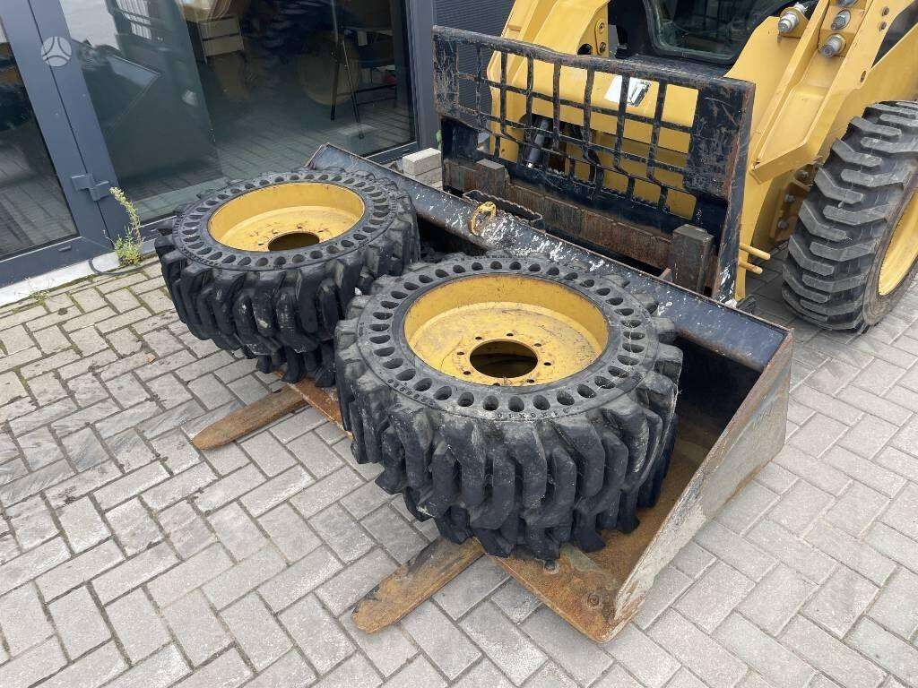 Caterpillar 236D, mini krautuvai