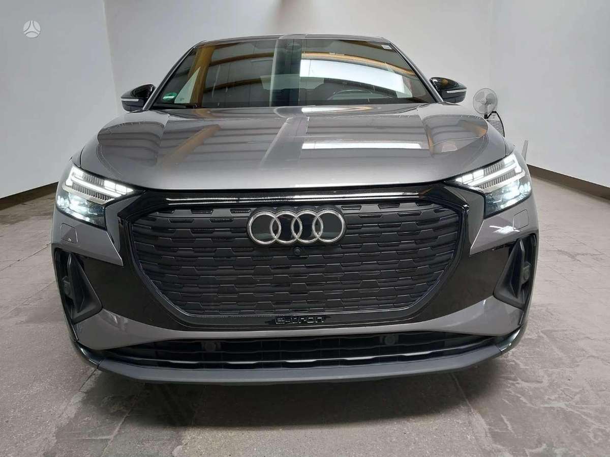 Audi Q4 e-tron, 82 kWh, off-road / crossover