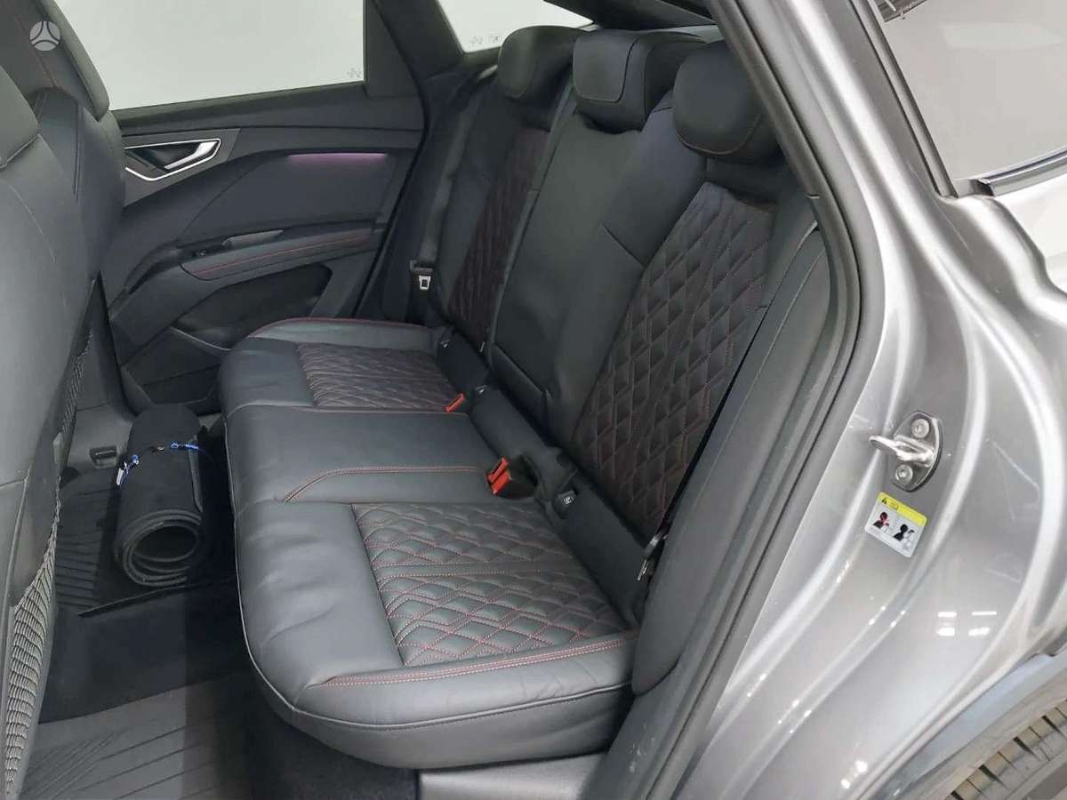 Audi Q4 e-tron, 82 kWh, off-road / crossover