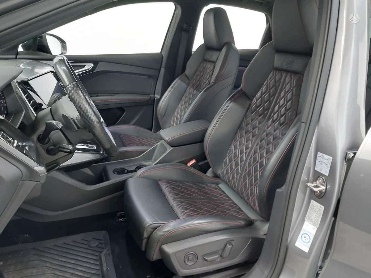 Audi Q4 e-tron, 82 kWh, off-road / crossover