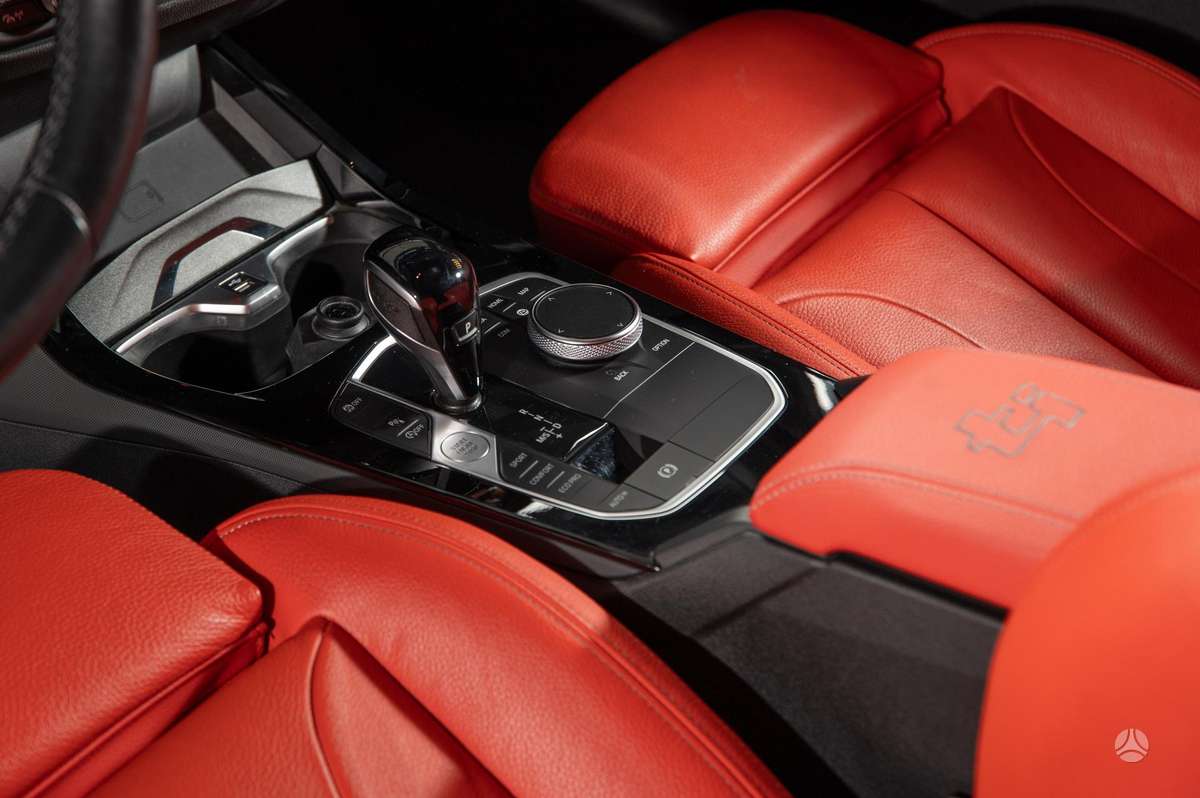BMW 128, 2.0 l., hatchback
