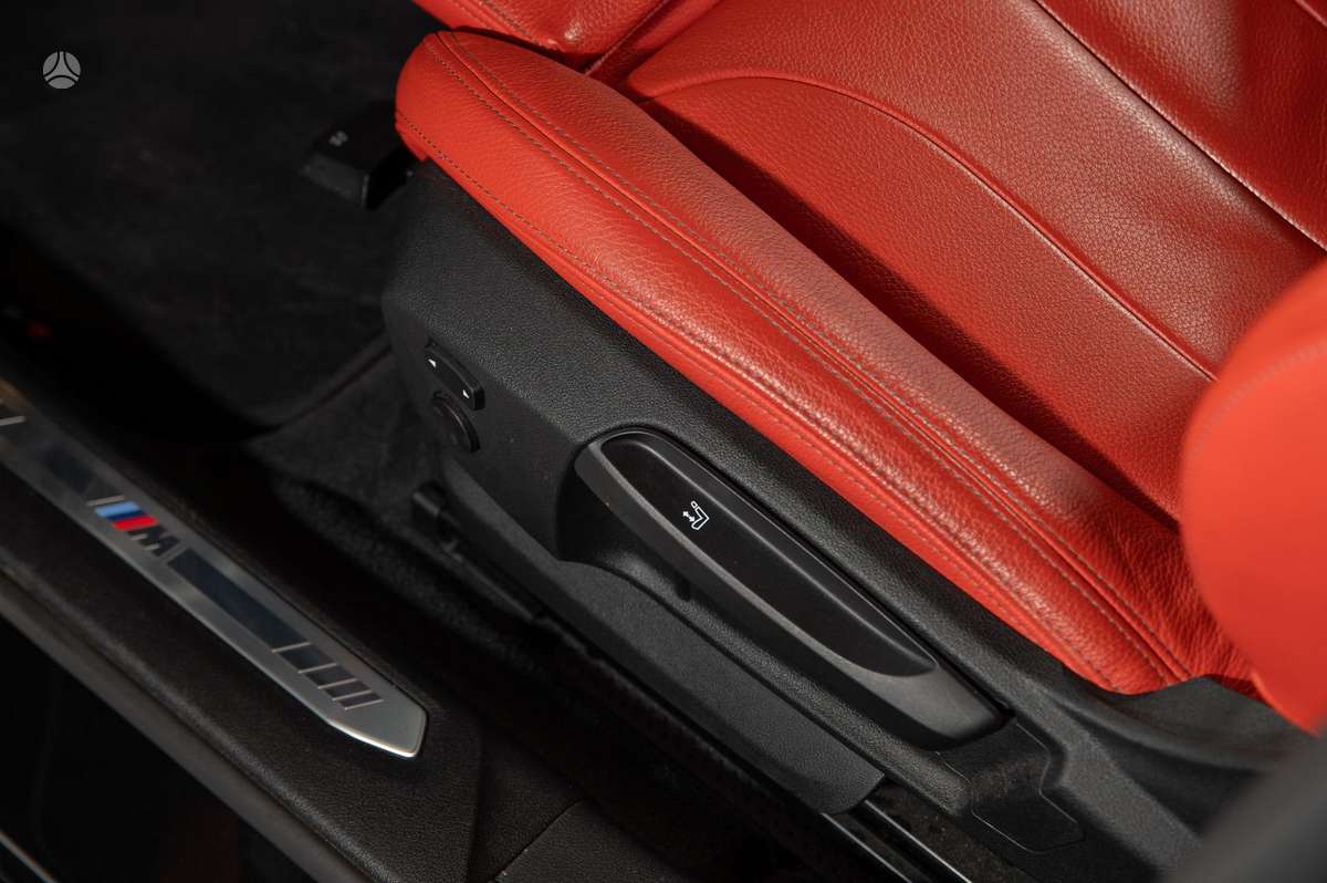 BMW 128, 2.0 l., hatchback