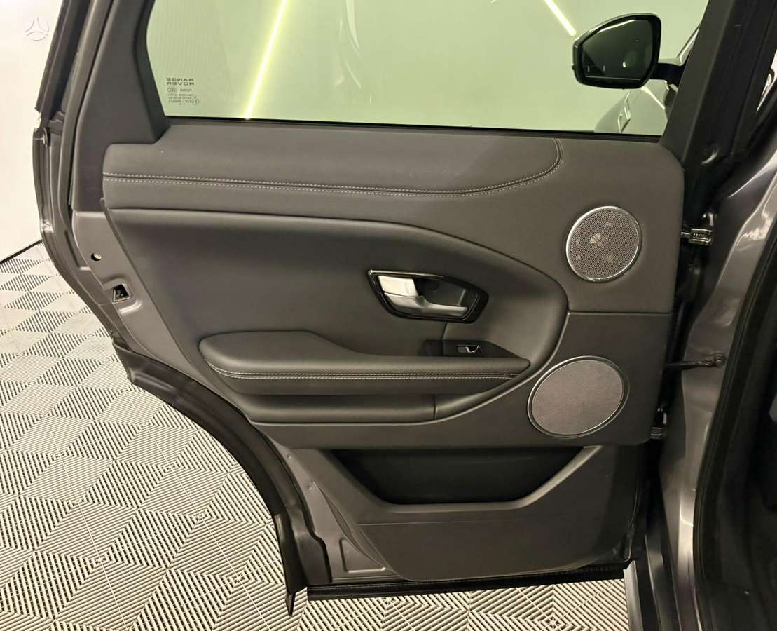 Land Rover Evoque, 2.0 l., off-road / crossover