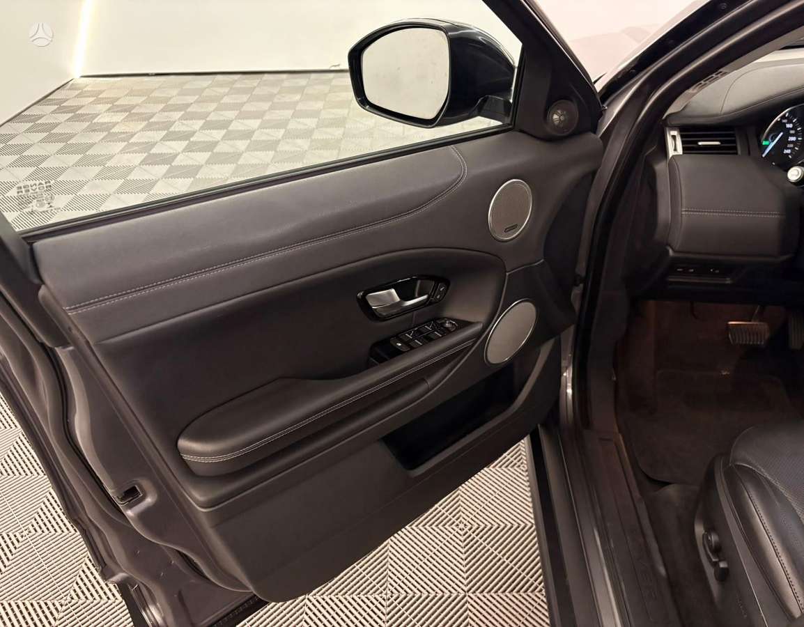 Land Rover Evoque, 2.0 l., off-road / crossover