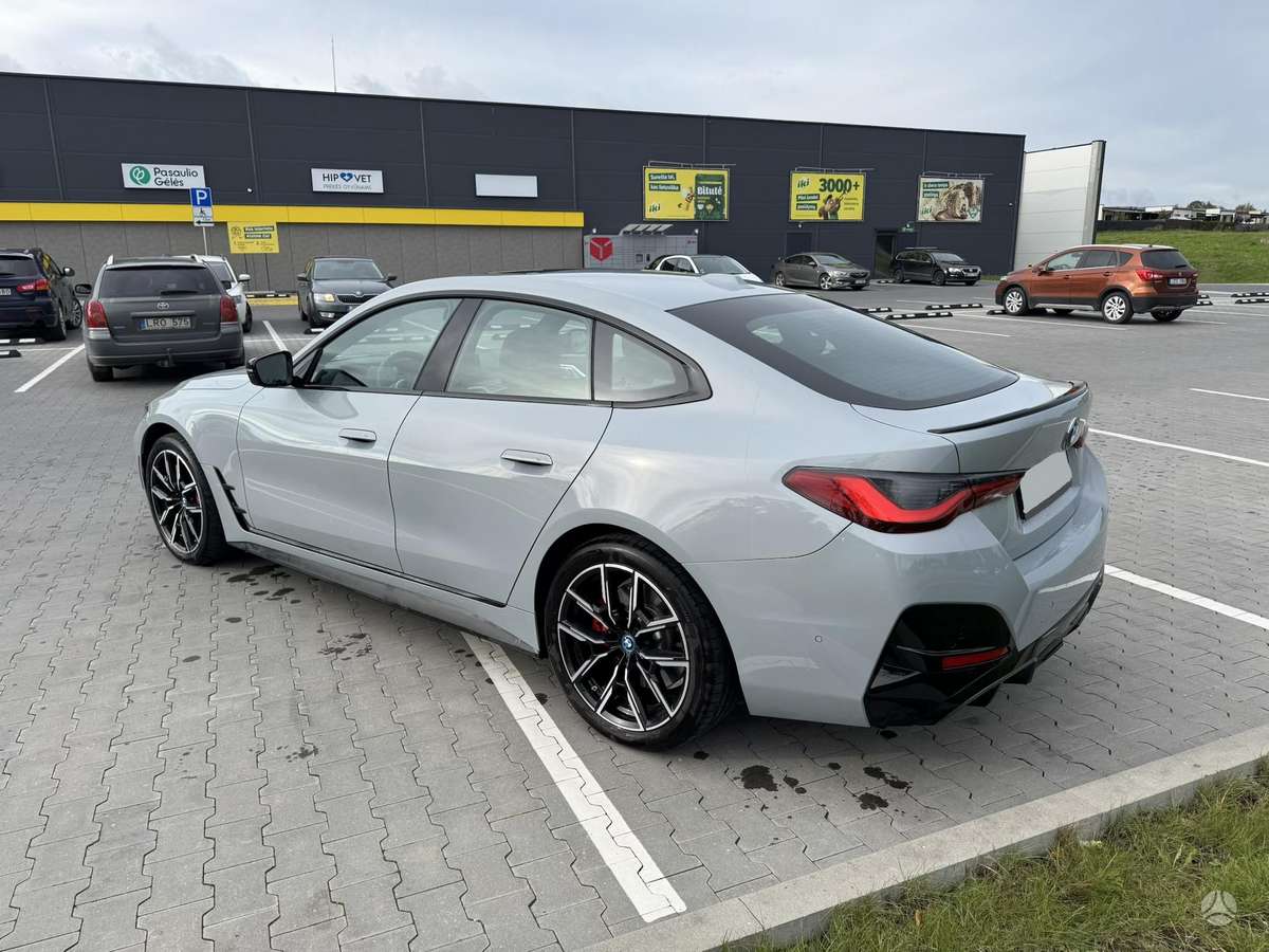 BMW i4, saloon / sedan