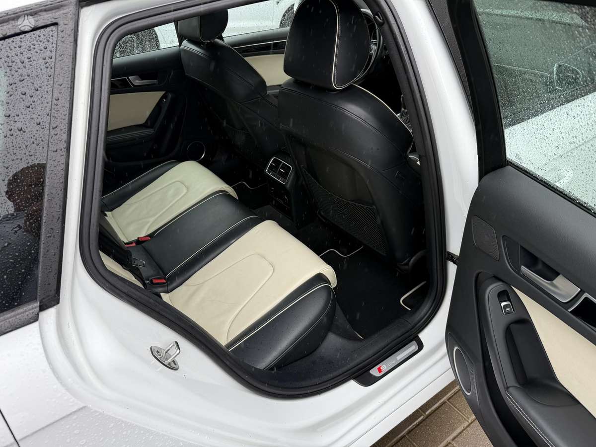 Audi A4, 3.0 l., universalas