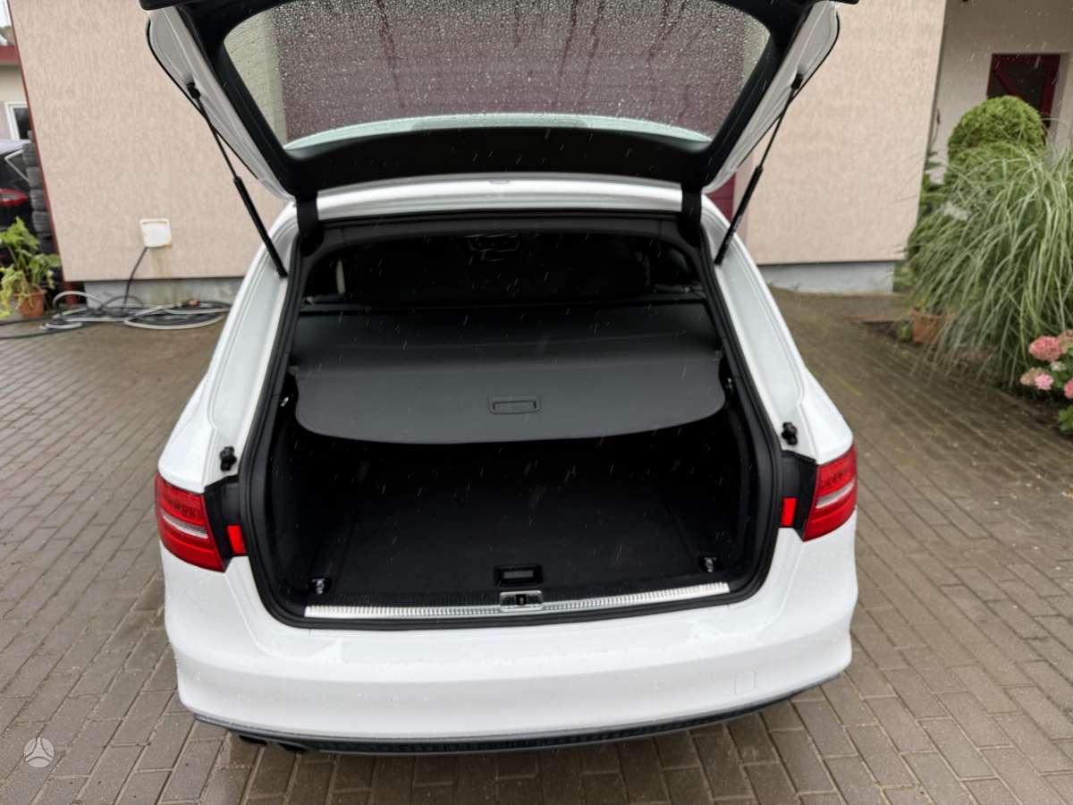 Audi A4, 3.0 l., universalas