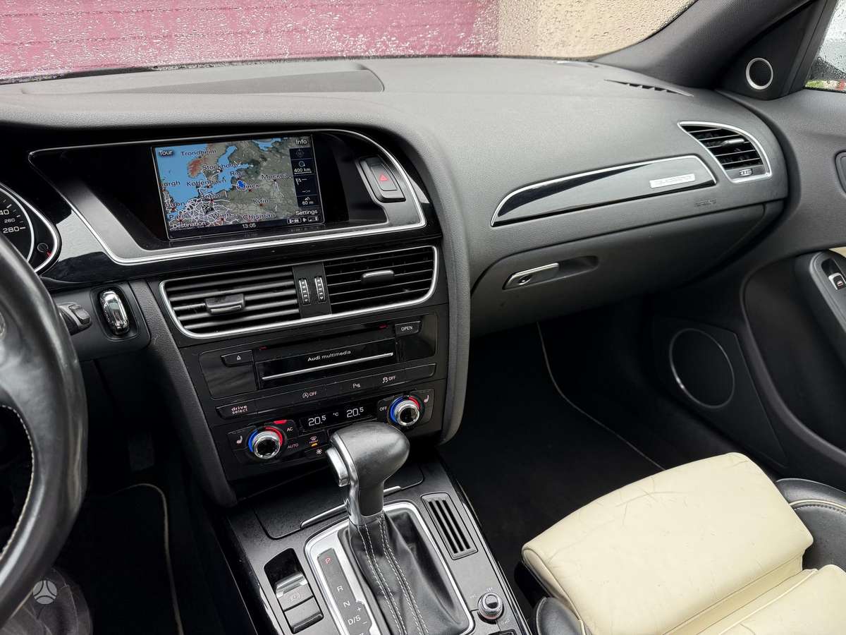 Audi A4, 3.0 l., universalas