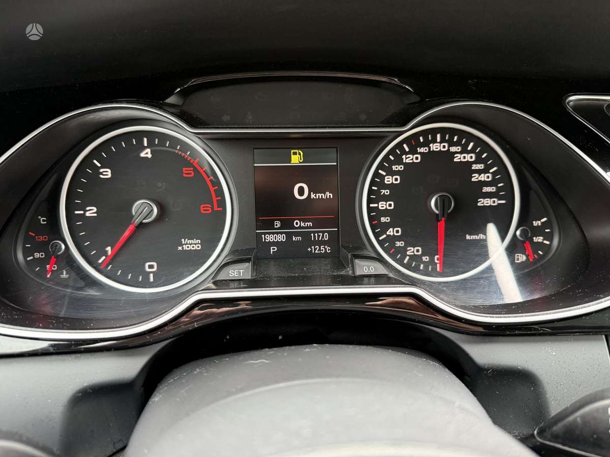 Audi A4, 3.0 l., universalas