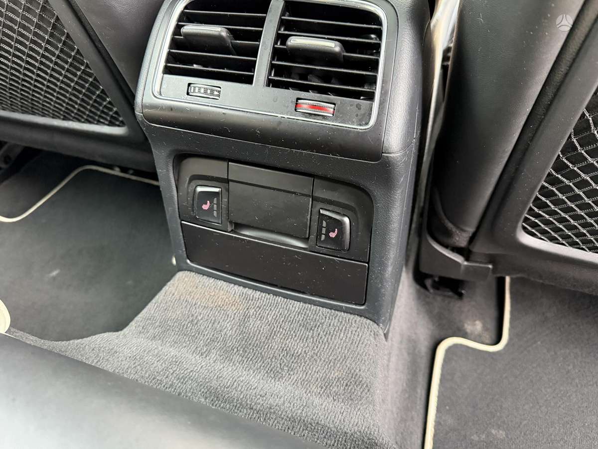 Audi A4, 3.0 l., universalas
