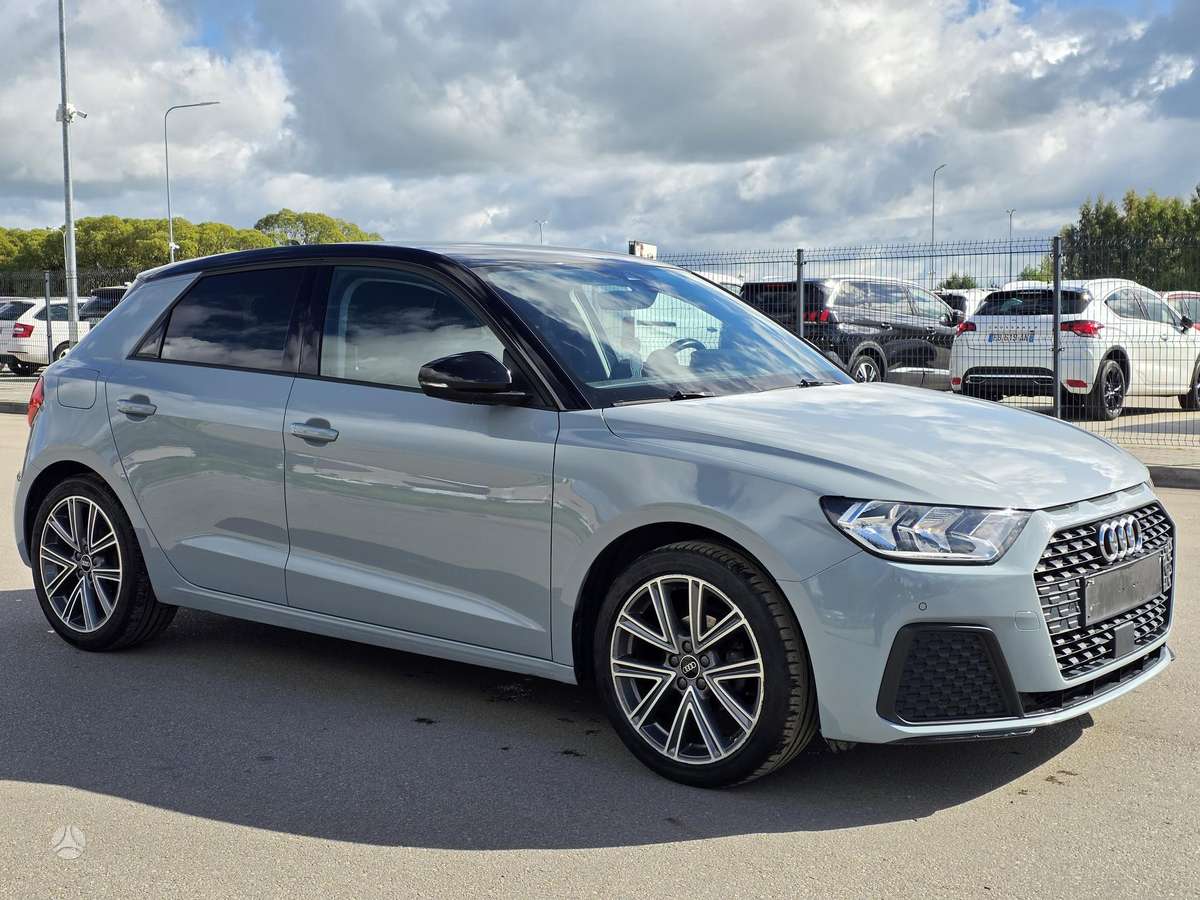 Audi A1, 1.0 l., Хэтчбек