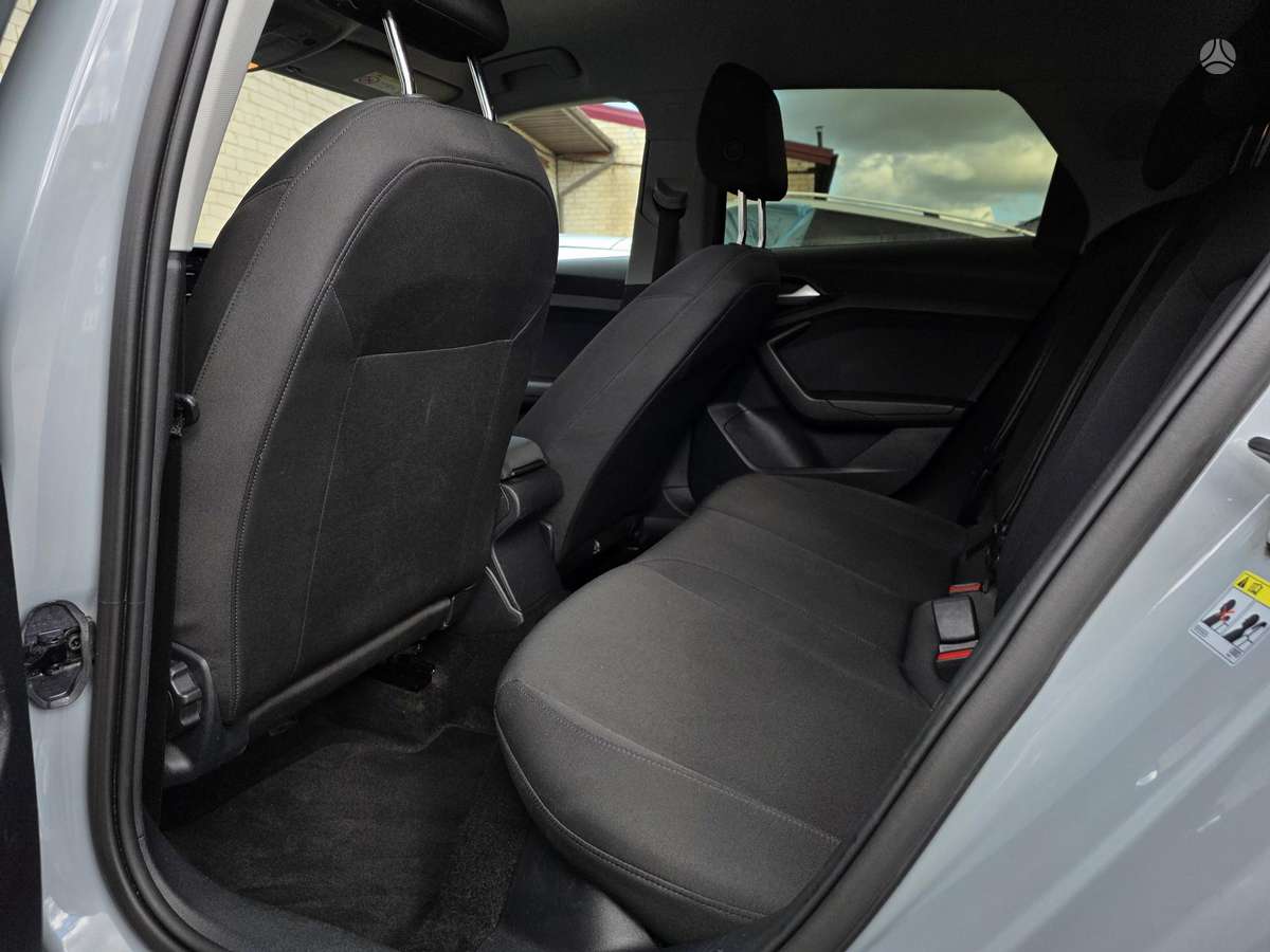 Audi A1, 1.0 l., Хэтчбек