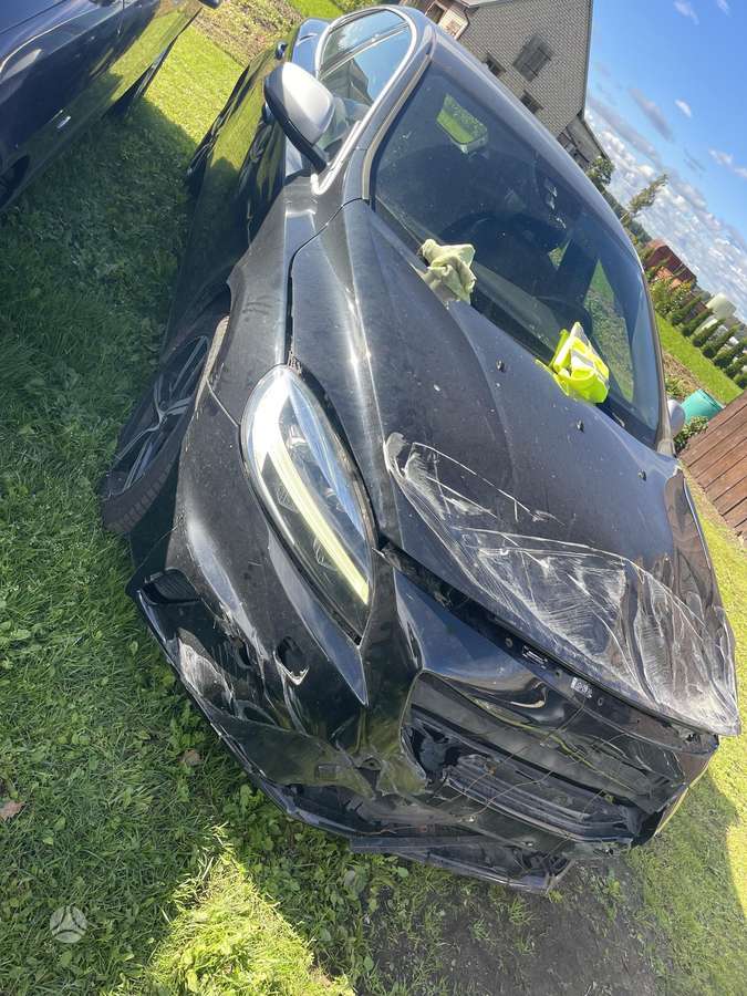 Volvo V40, 2.0 l., Хэтчбек