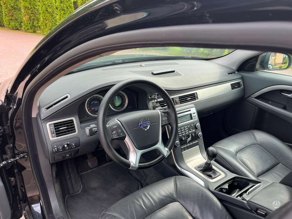 Volvo V70, 2.4 l., wagon