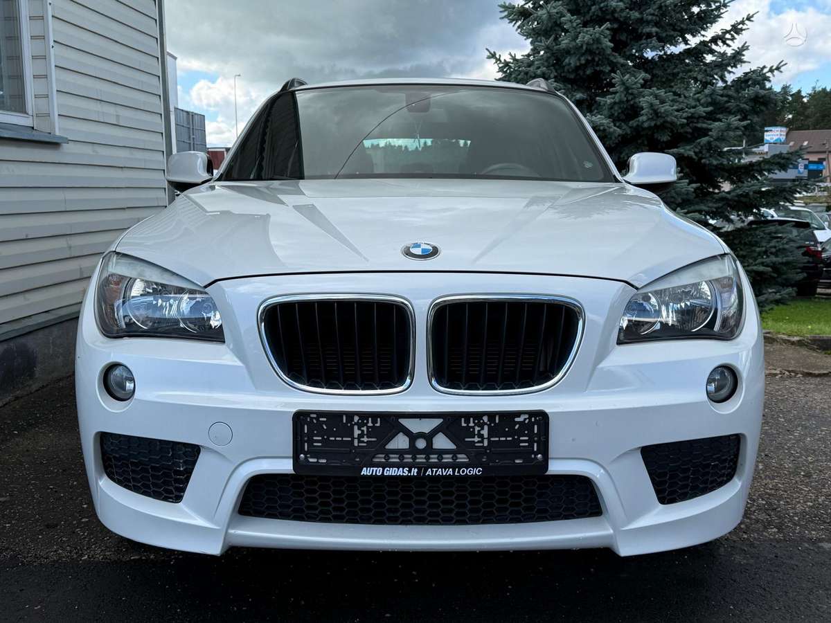 BMW X1, 2.0 l., off-road / crossover