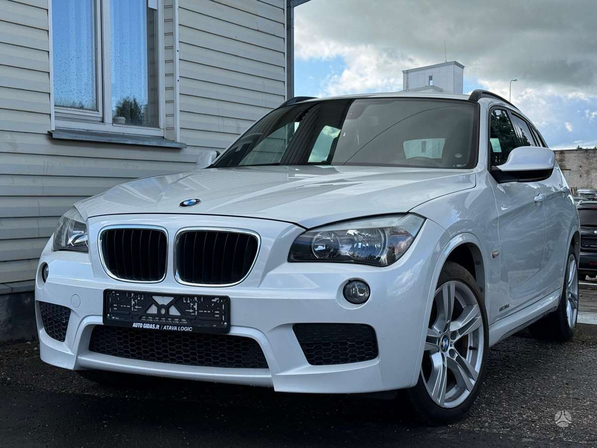 BMW X1, 2.0 l., off-road / crossover