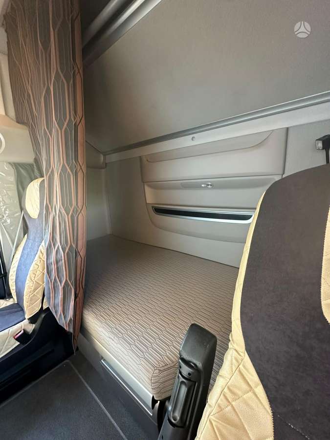 DAF XF 530 FT, RETARDER, double sleeper