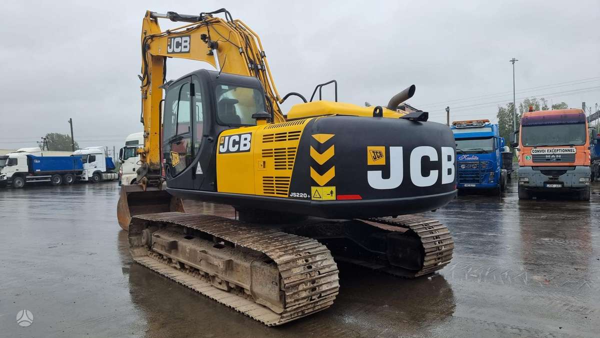 JCB JS 220 LC, ekskavatoriai