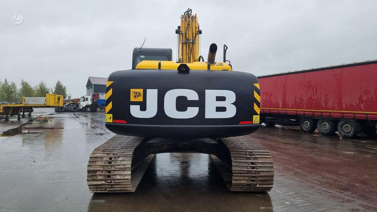JCB JS 220 LC, ekskavatori